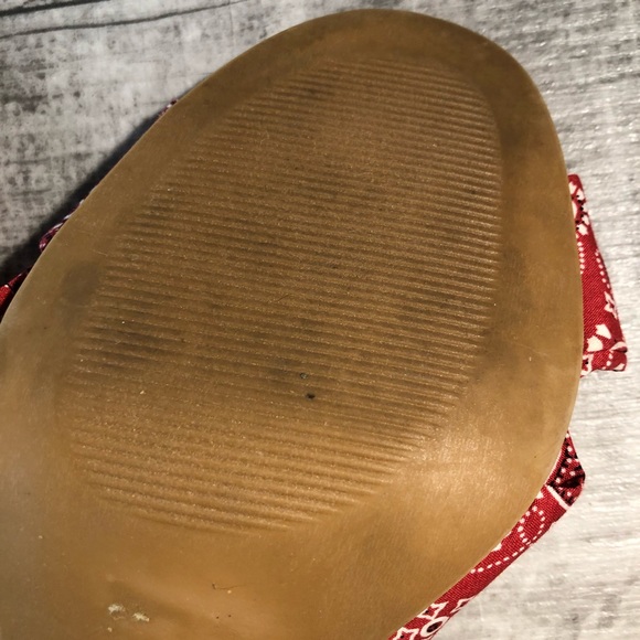 Torrid Red Bandana Print Chunky Cork Heels Ankle Buckle Size 9WW Women - Picture 10 of 16